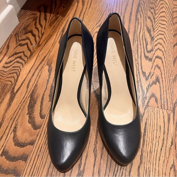 Nine West Rocha black leather almond toe slip on platform heels size 7.5 pumps - Picture 14 of 16